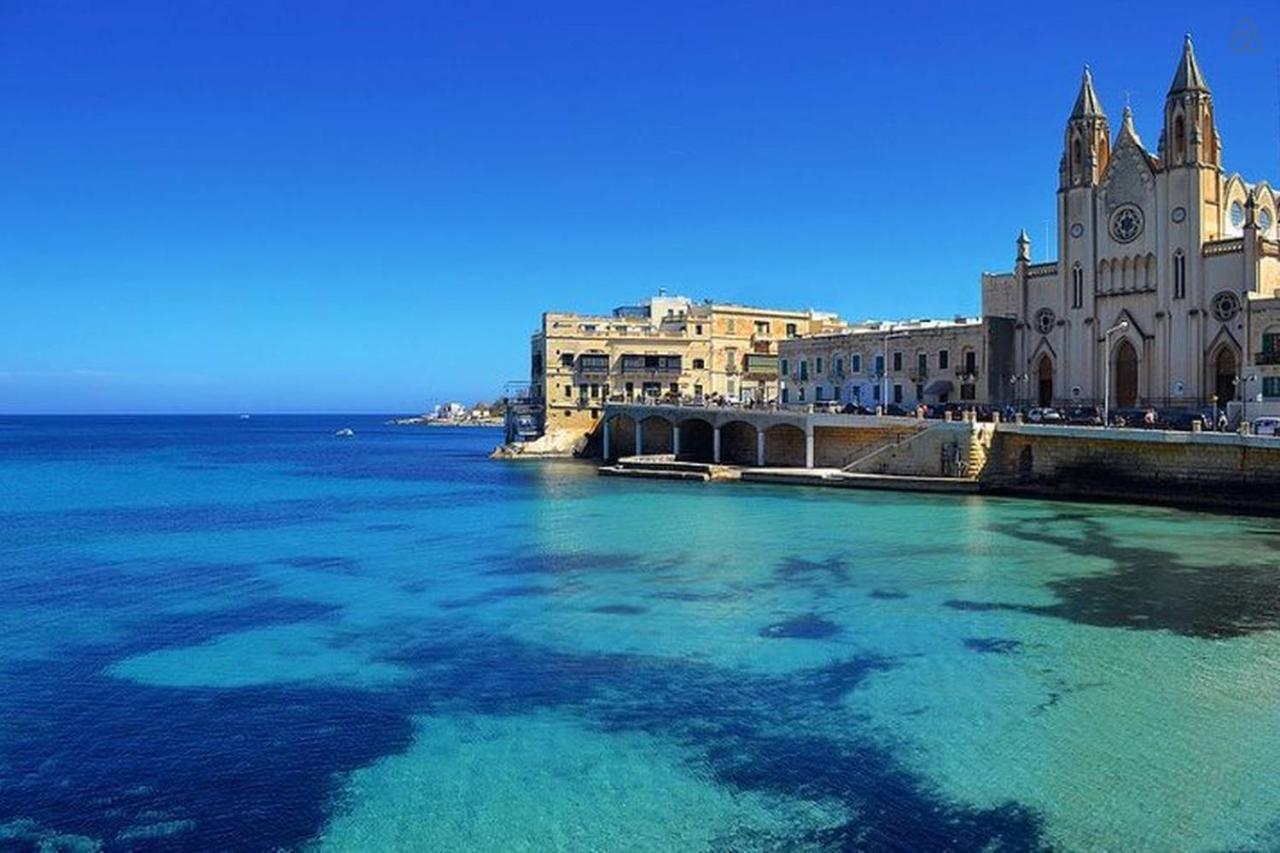 Luxury Apartment Inc Pool & Views Sliema Bagian luar foto