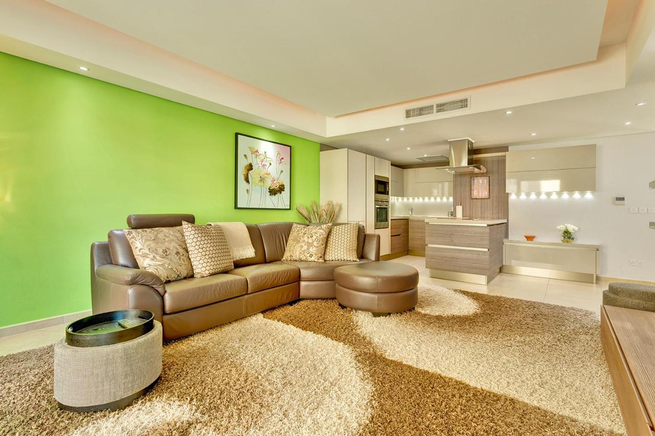Luxury Apartment Inc Pool & Views Sliema Bagian luar foto