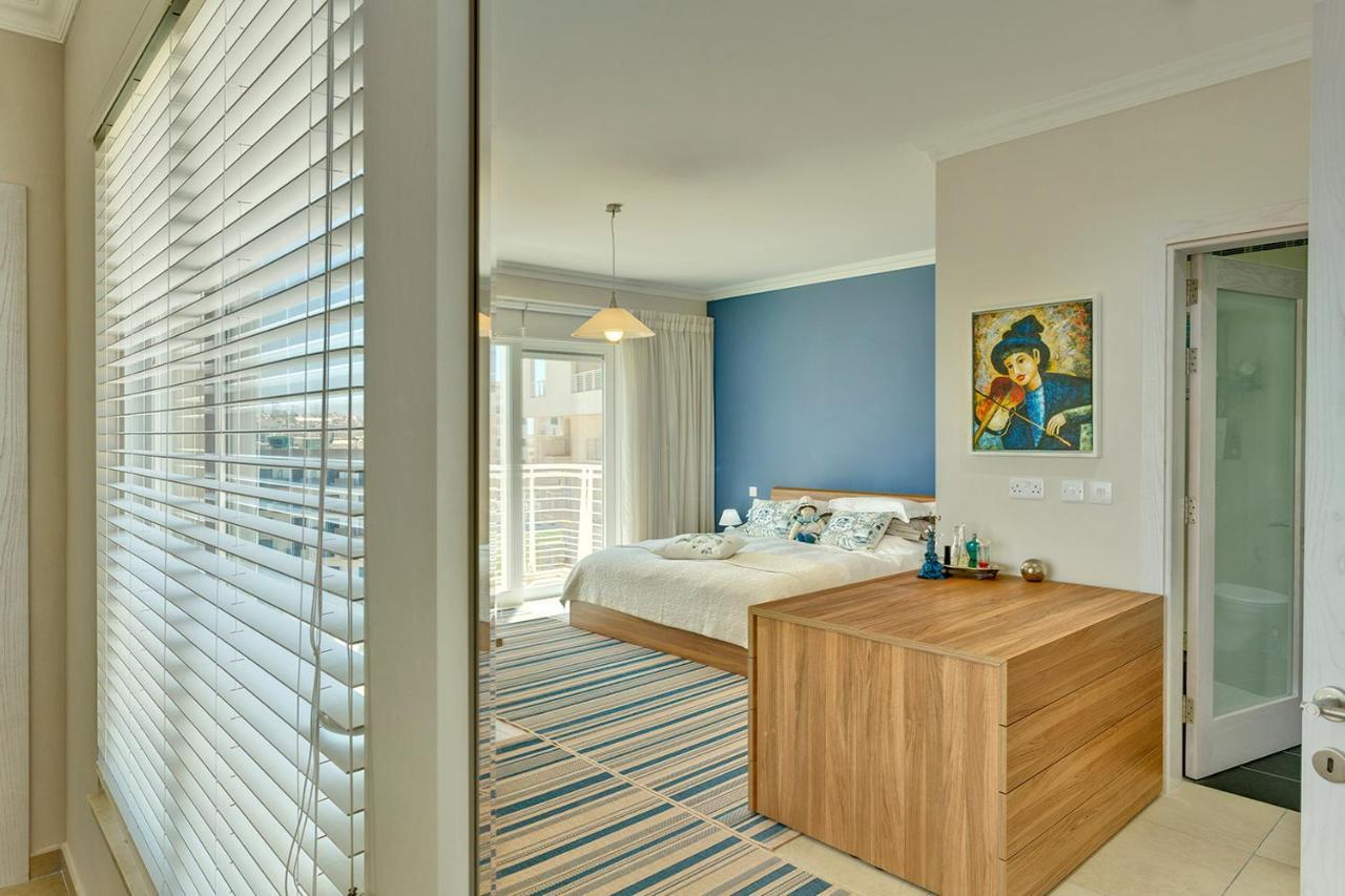 Luxury Apartment Inc Pool & Views Sliema Bagian luar foto