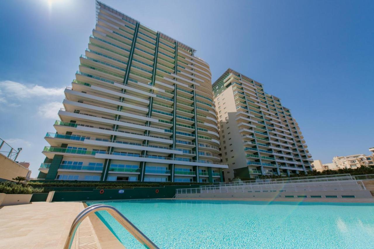 Luxury Apartment Inc Pool & Views Sliema Bagian luar foto